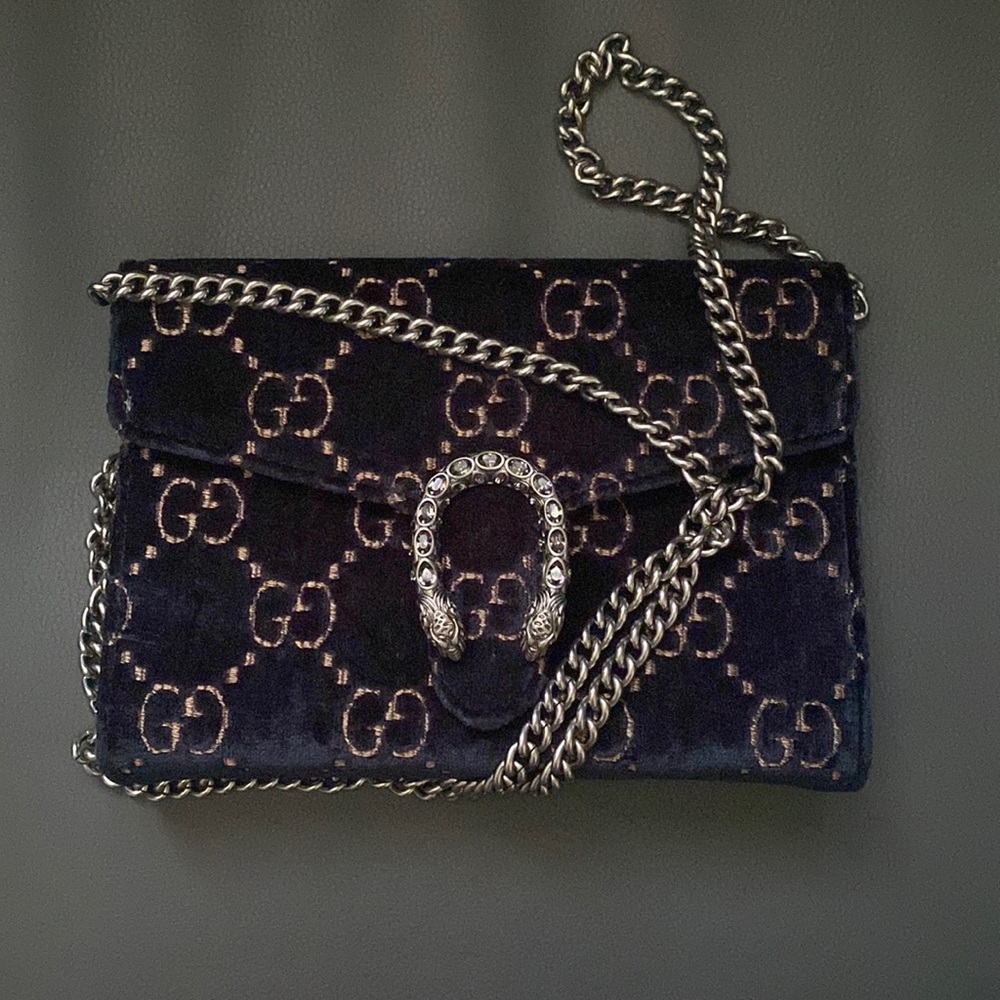Gucci Dionysus  Velvet Wallet on a Chain